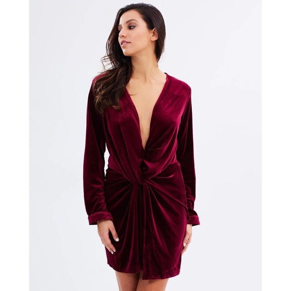 Lioness Fame and Lust Deep V Velvet Cocktail Party Dress Size M BNWT - Picture 4 of 7